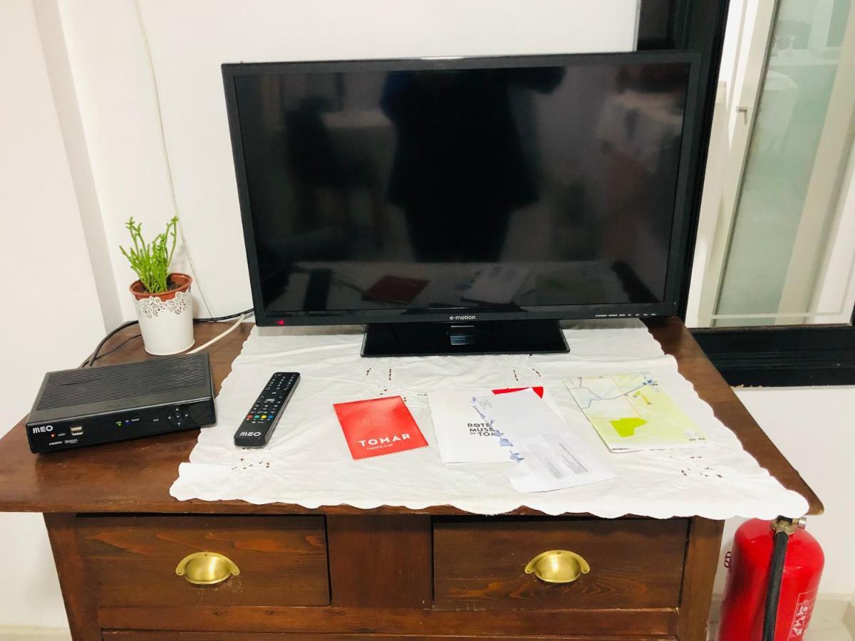 Pe Do Castelo Casinha - Pet Friendly & Garage Villa โตมาร์ ภายนอก รูปภาพ